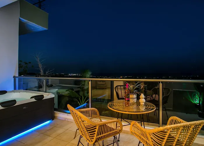 Zafora Apartment